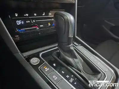 Volkswagen Passat 2022 2.0 автомат (гидро), миниатюра 5