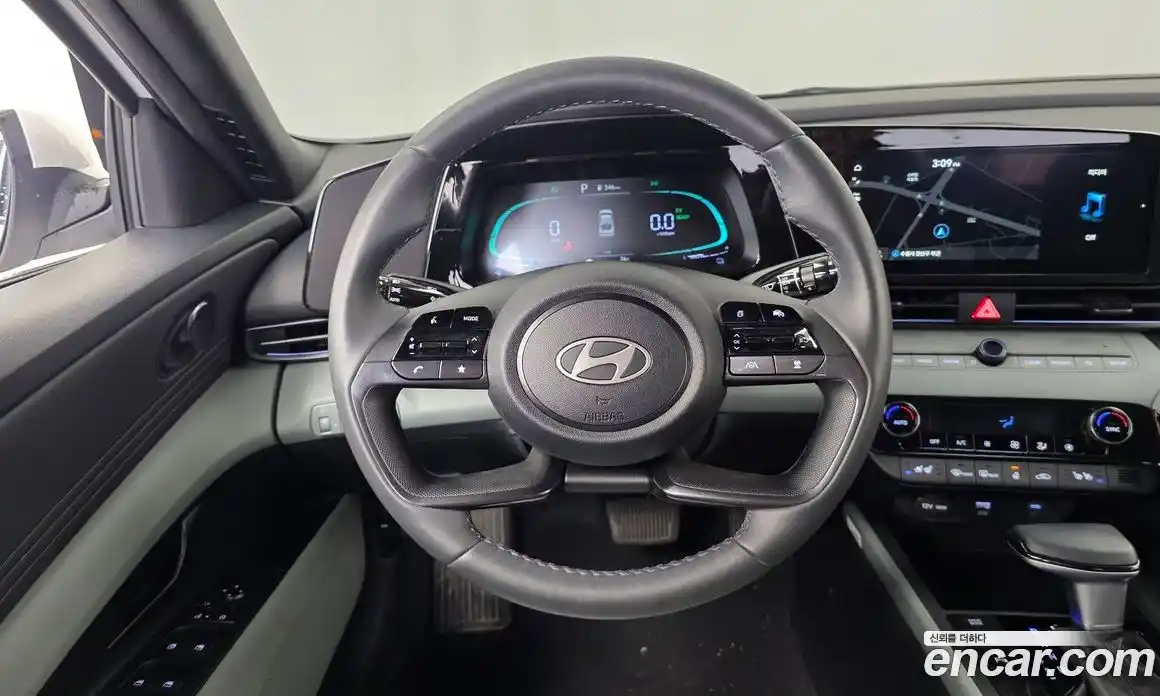 Hyundai Avante 2025 1.6 автомат (гидро), фото 13