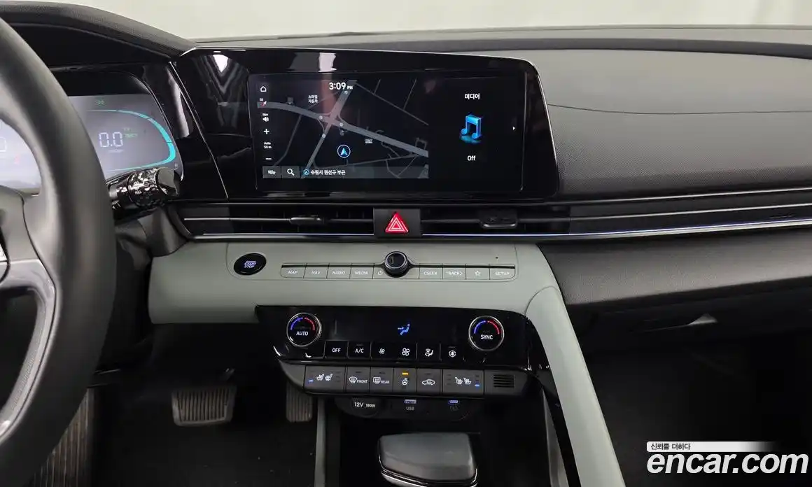 Hyundai Avante 2025 1.6 автомат (гидро), фото 14
