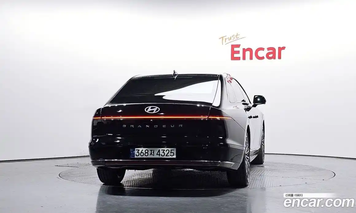 Hyundai Grandeur 2023 2.5 автомат (гидро), фото 3