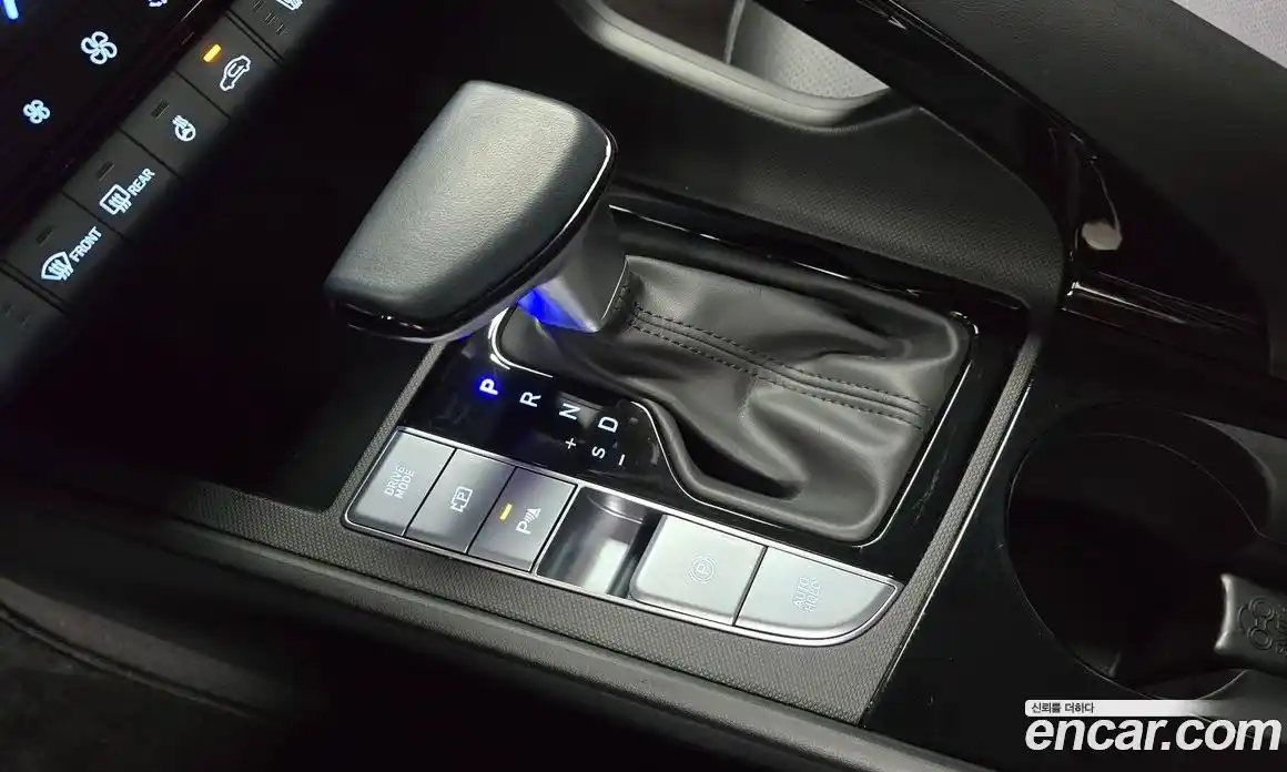 Hyundai Avante 2023 1.6 автомат (гидро), фото 12