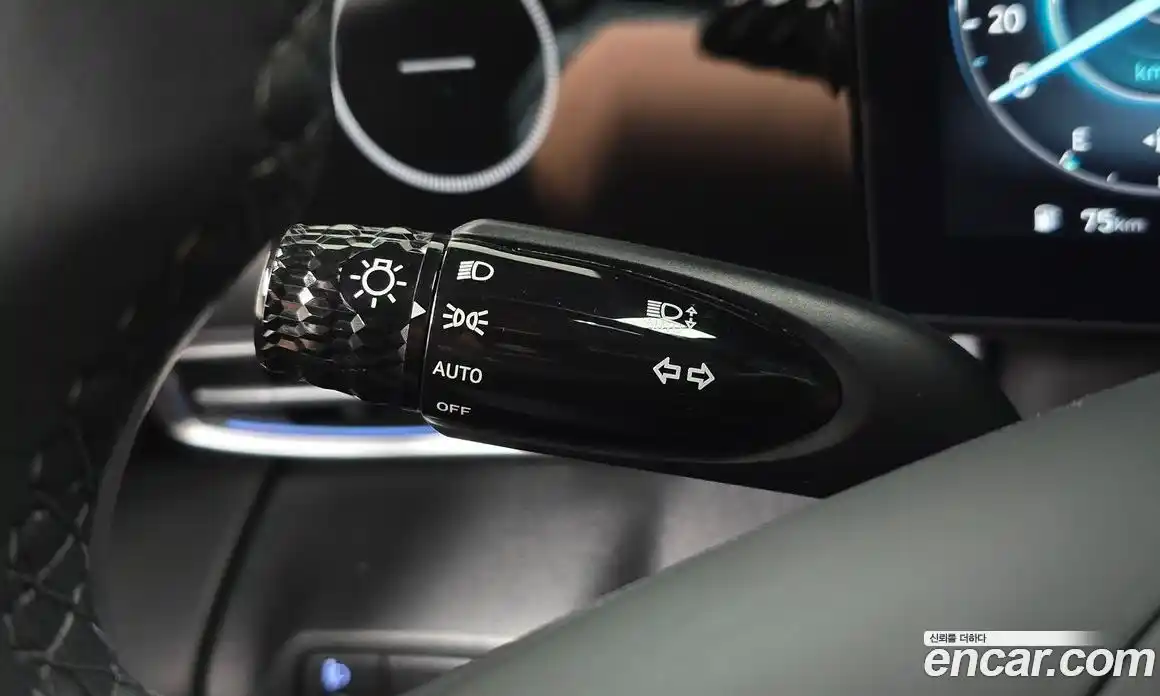 Hyundai Avante 2023 1.6 автомат (гидро), фото 27