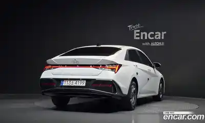 Hyundai Avante 2023 1.6 автомат (гидро), миниатюра 4