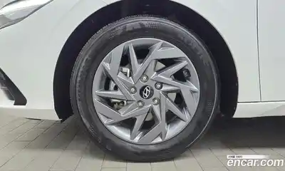 Hyundai Avante 2023 1.6 автомат (гидро), миниатюра 5