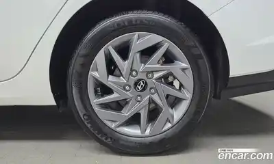 Hyundai Avante 2023 1.6 автомат (гидро), миниатюра 7