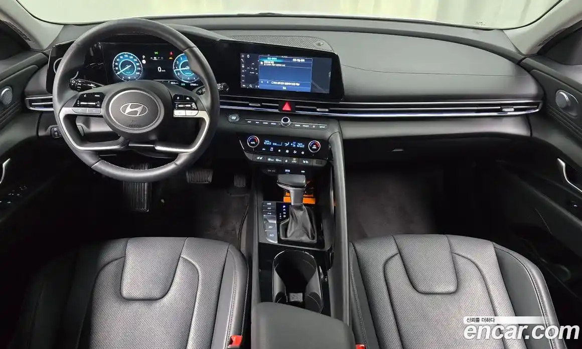 Hyundai Avante 2023 1.6 автомат (гидро), фото 10
