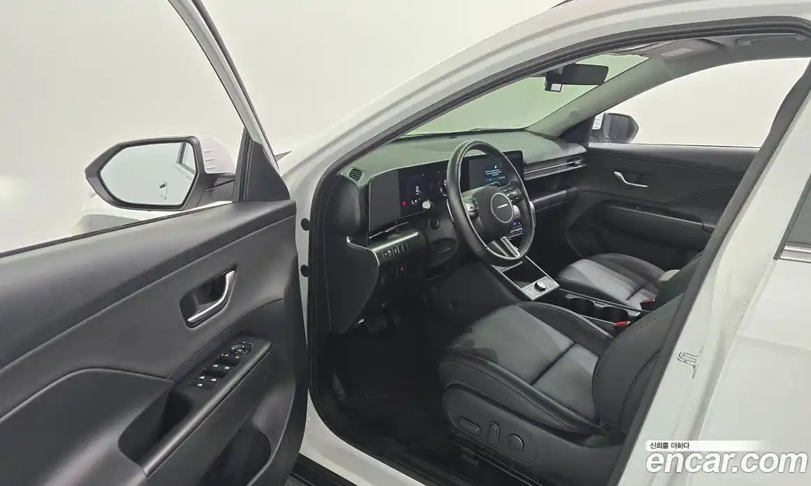 Hyundai Kona 2023 1.6 автомат (гидро), фото 13