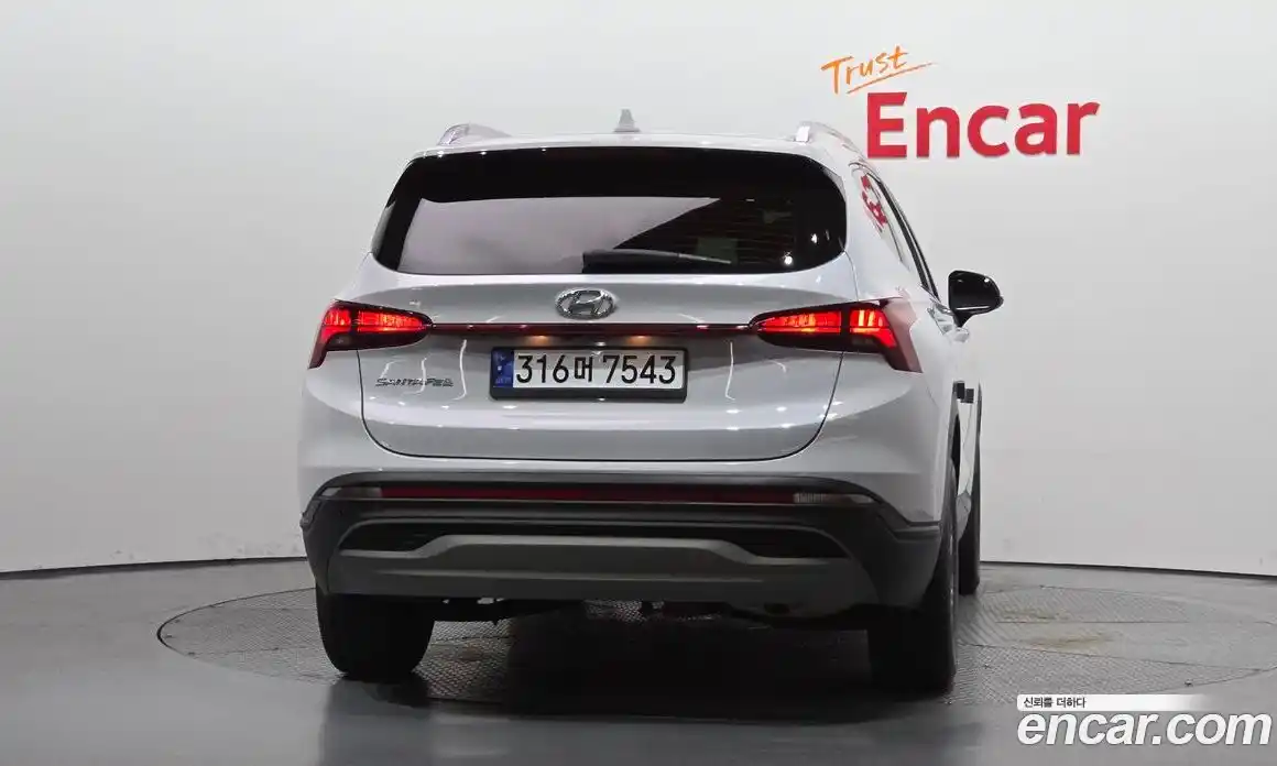 Hyundai Santa Fe 2022 2.2 автомат (гидро), фото 4