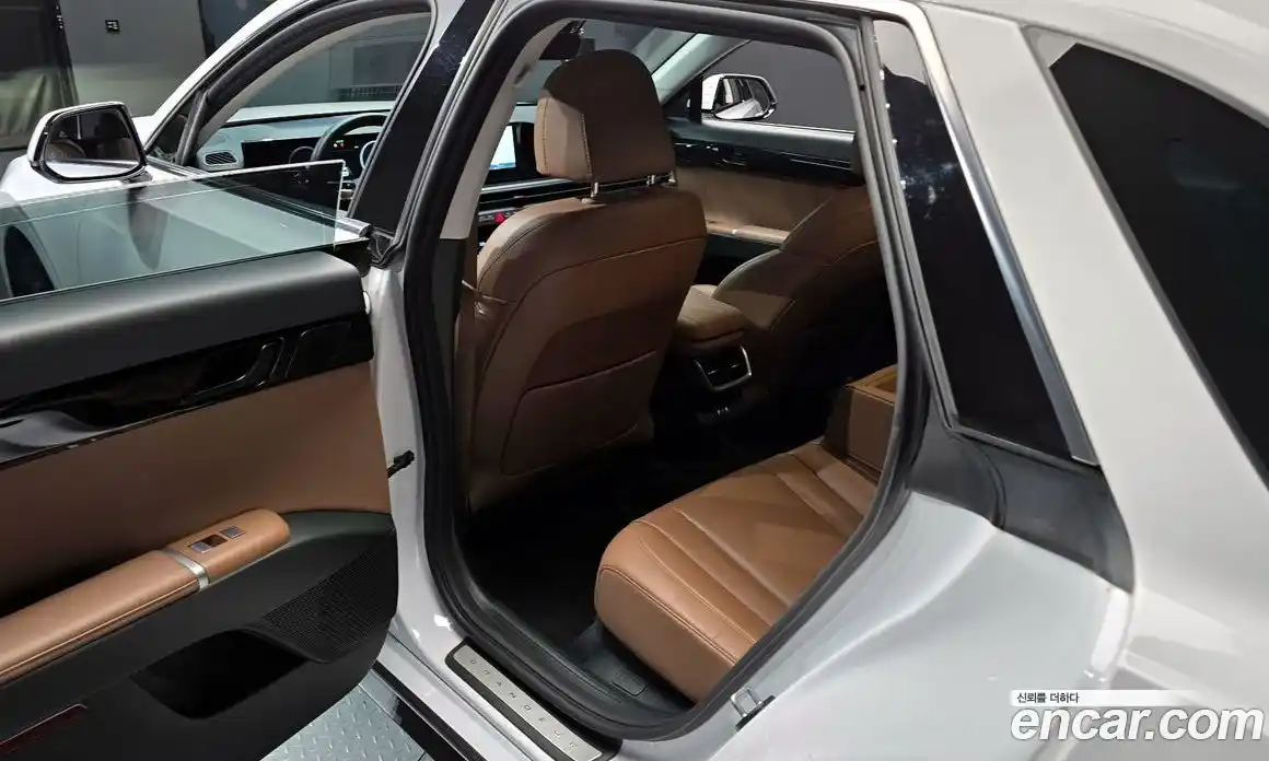 Hyundai Grandeur 2023 3.5 автомат (гидро), фото 16