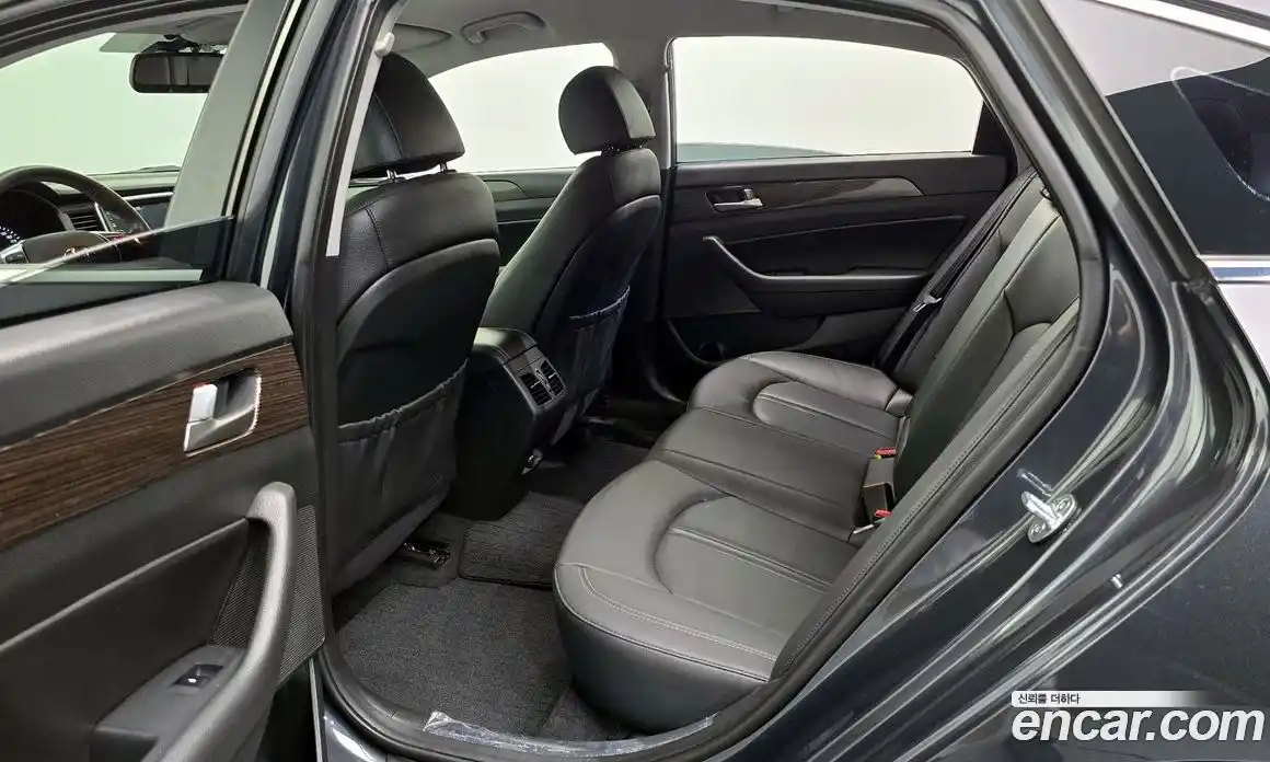 Hyundai Sonata 2017 2.0 автомат (гидро), фото 12