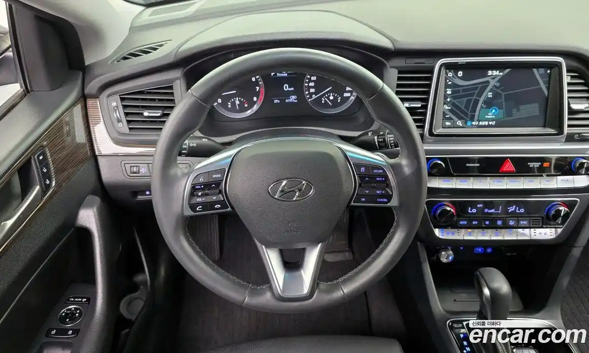 Hyundai Sonata 2017 2.0 автомат (гидро), фото 13
