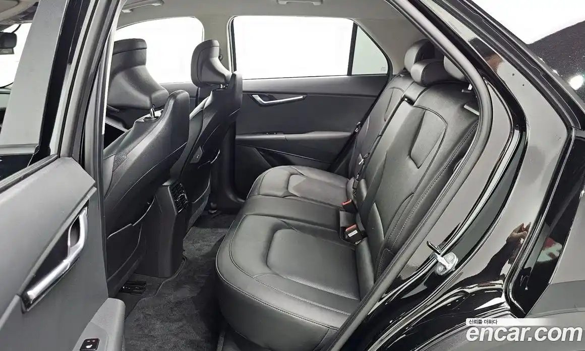 Kia Niro 2023 0.2 автомат (гидро), фото 16