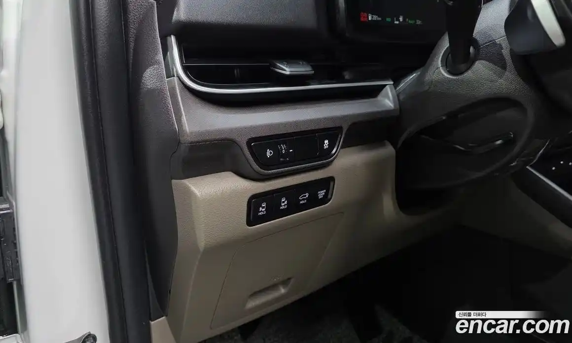 Kia Carnival 2024 1.6 автомат (гидро), фото 24