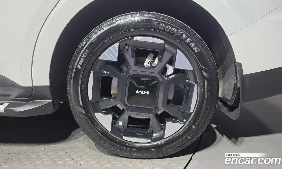 Kia Carnival 2024 1.6 автомат (гидро), фото 7