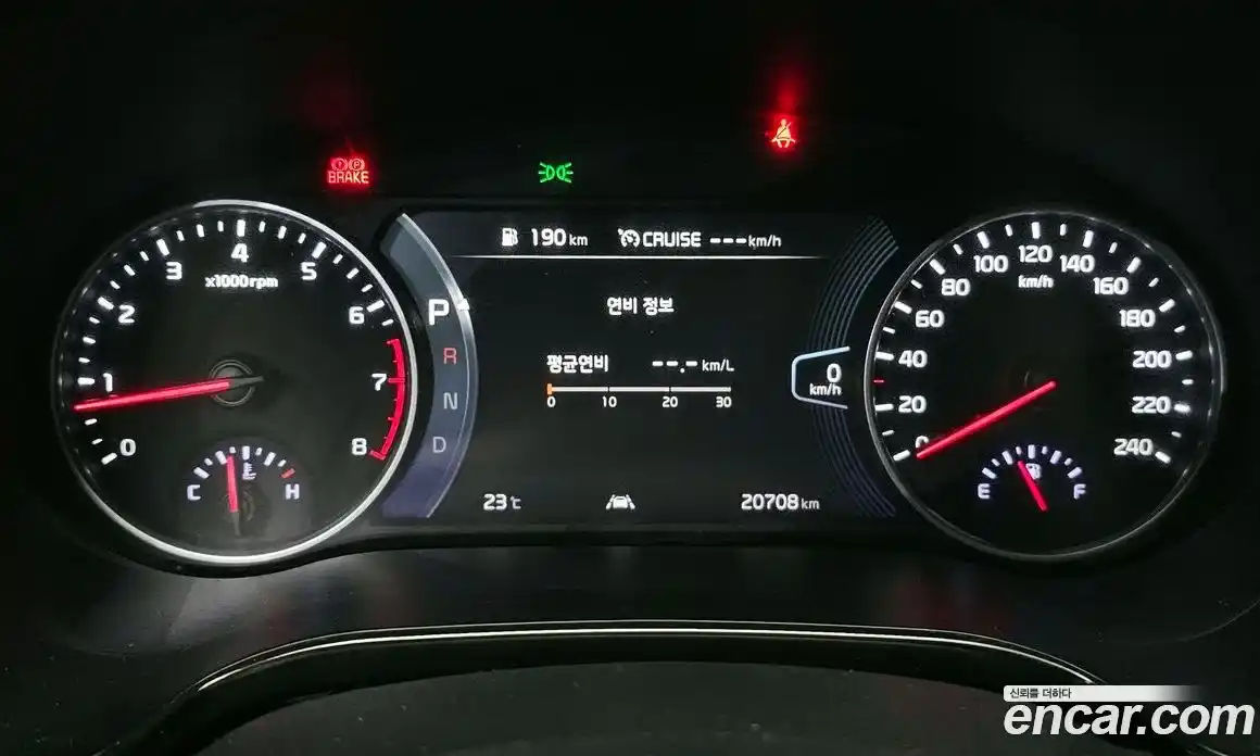 Kia Seltos 2022 1.6 автомат (гидро), фото 8 Kia Seltos 2022 1.6 автомат (гидро), фото 8
