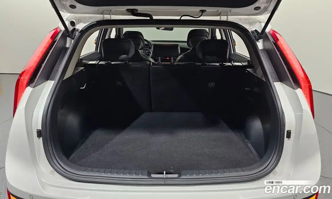 Kia Niro 2022 0.2 автомат (гидро), фото 22