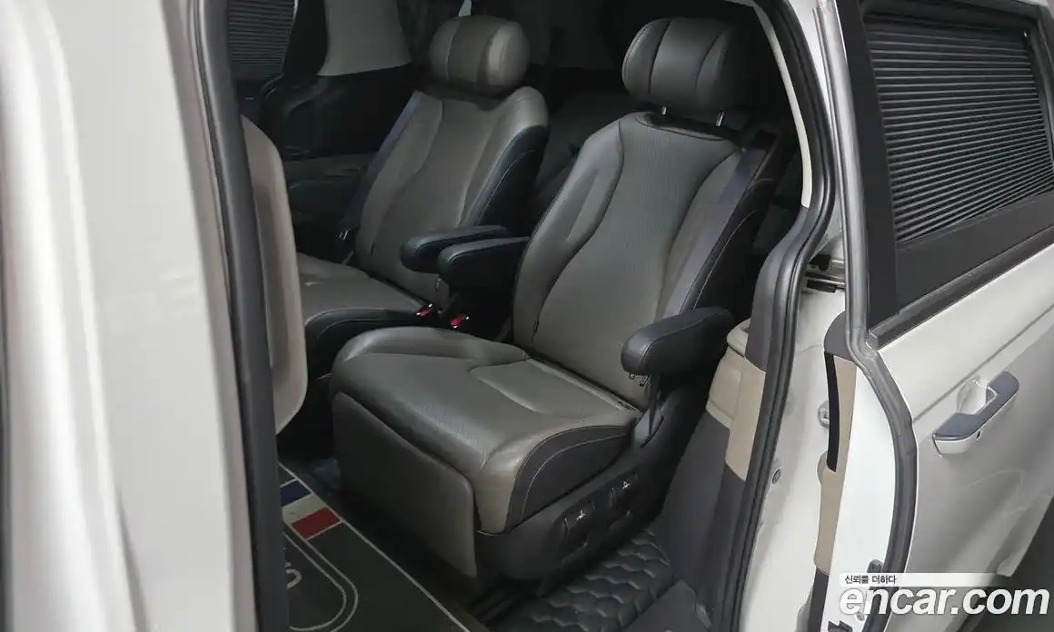 Kia Carnival 2024 2.2 автомат (гидро), фото 11