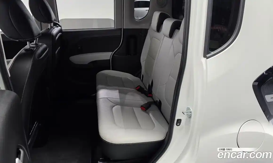 Kia Ray 2024 1.0 автомат (гидро), фото 16