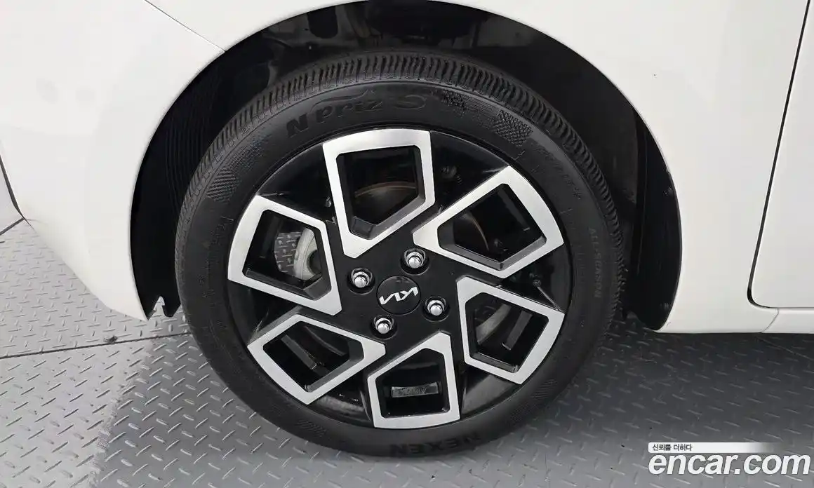 Kia Ray 2024 1.0 автомат (гидро), фото 5