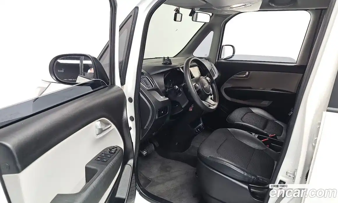 Kia Ray 2022 1.0 автомат (гидро), фото 13
