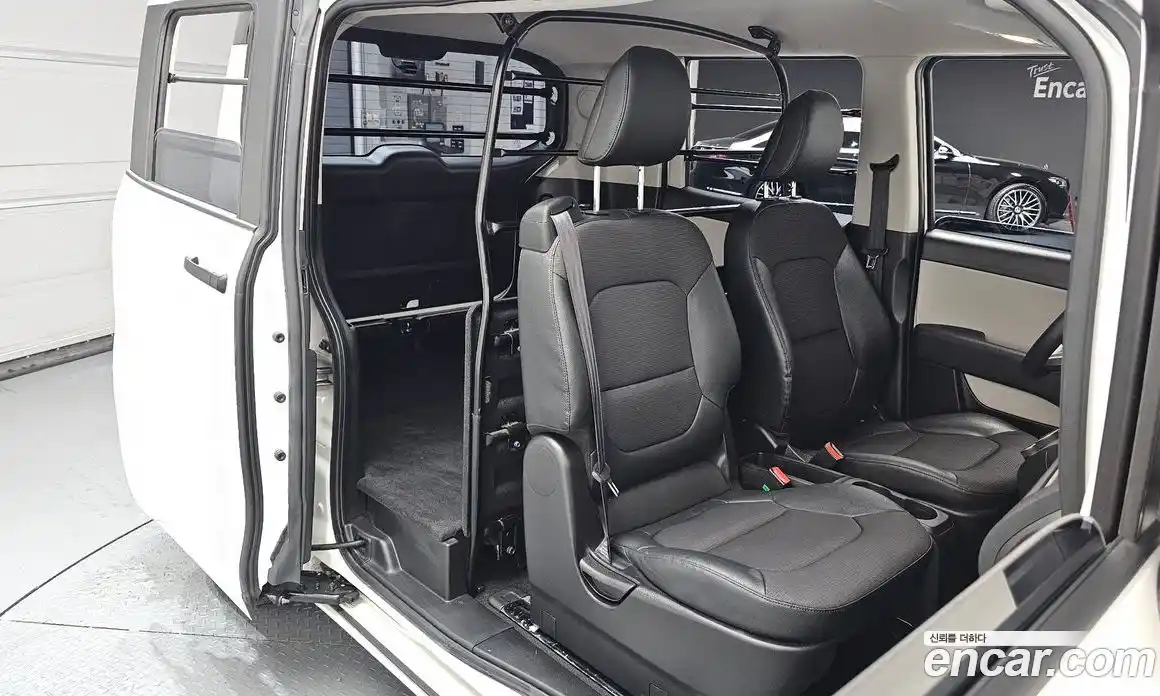 Kia Ray 2022 1.0 автомат (гидро), фото 18