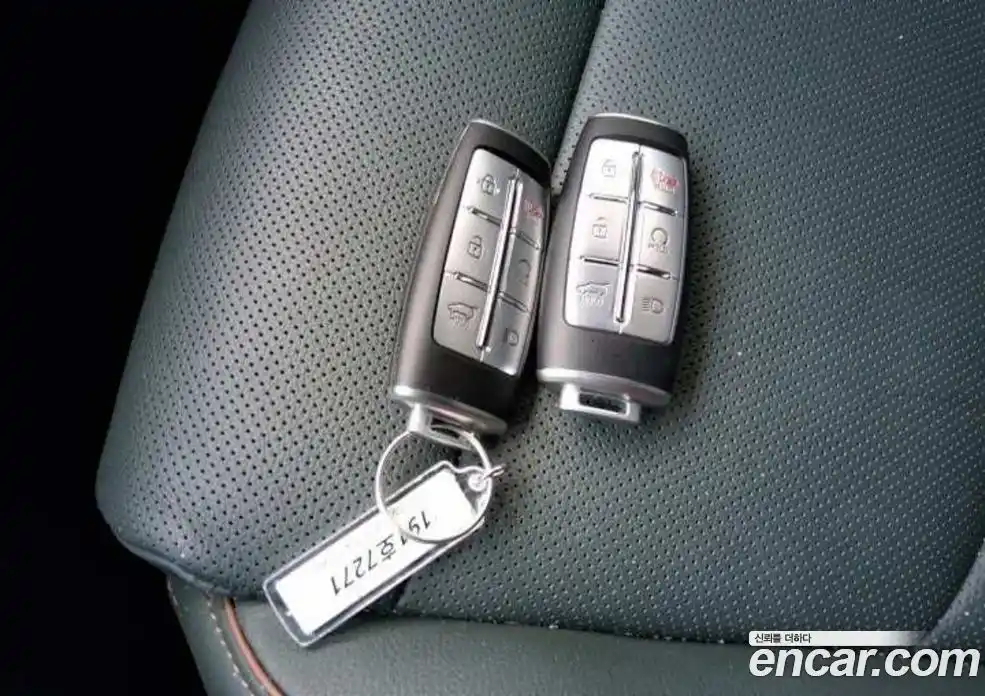Genesis GV70 2023 2.5 автомат (гидро), фото 13