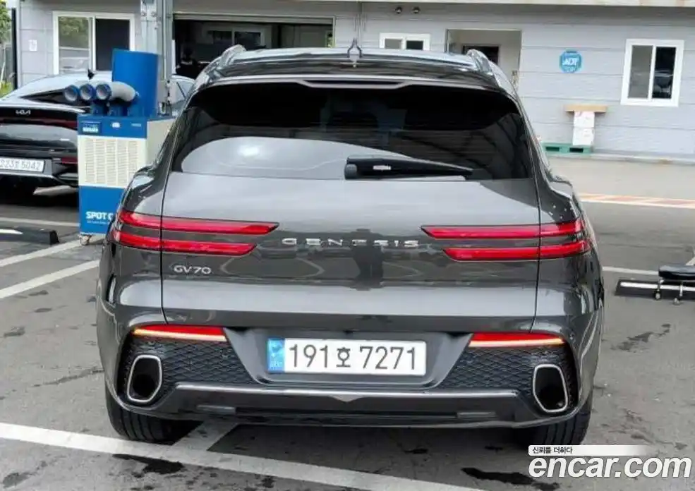 Genesis GV70 2023 2.5 автомат (гидро), фото 3