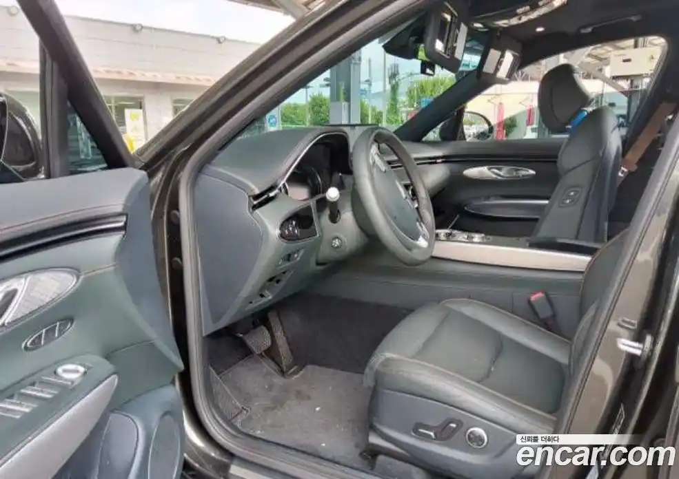 Genesis GV70 2023 2.5 автомат (гидро), фото 4
