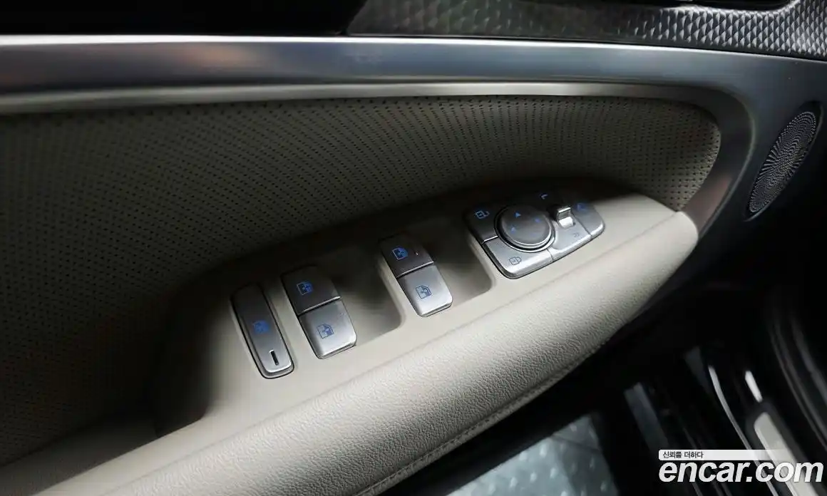Genesis G70 2023 3.3 автомат (гидро), фото 15