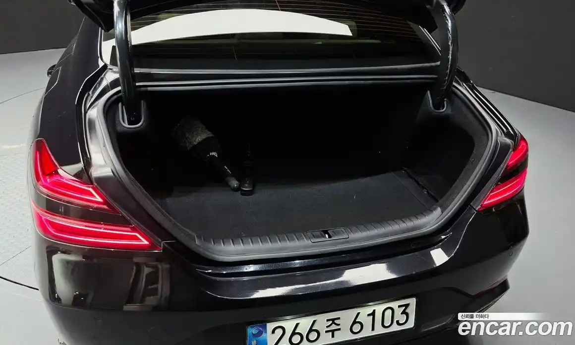 Genesis G70 2023 3.3 автомат (гидро), фото 20