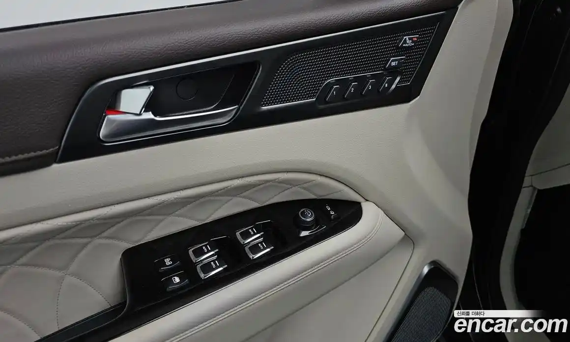 SsangYong Rexton 2024 2.2 автомат (гидро), фото 16