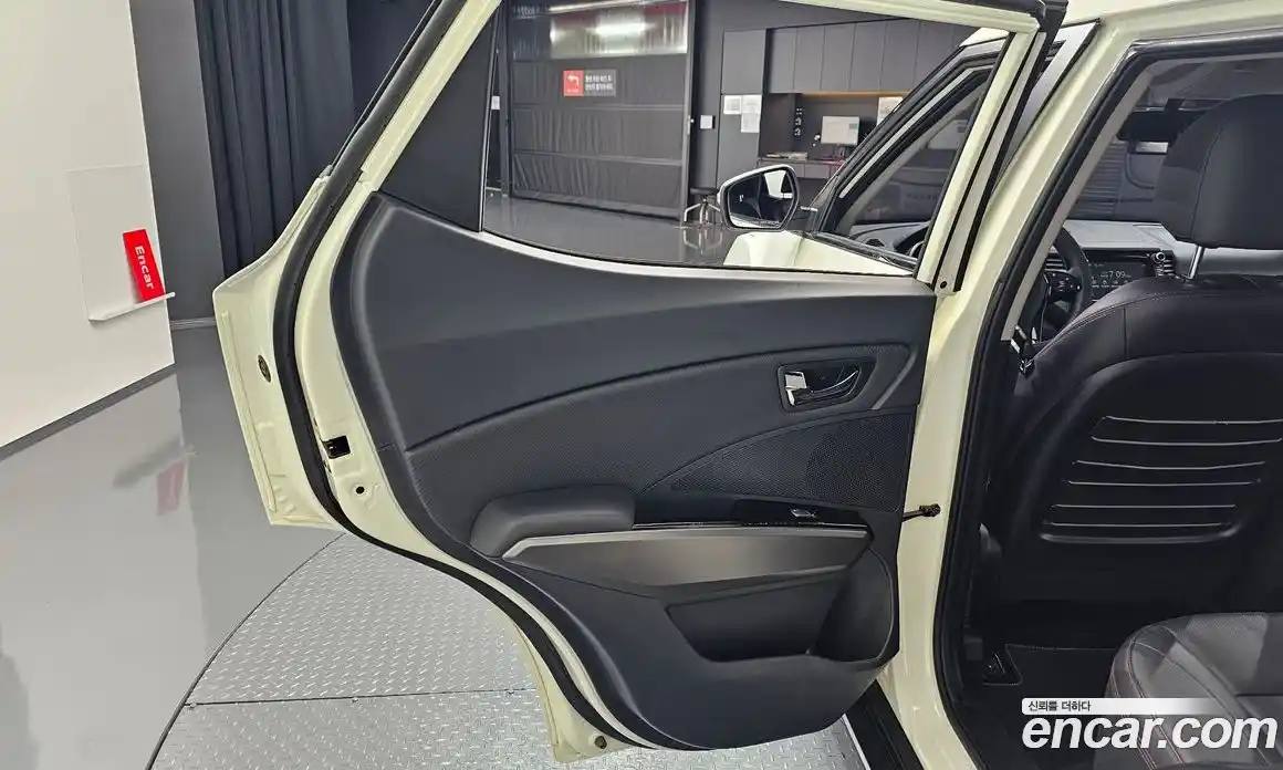 SsangYong TIBOLI 2019 1.6 автомат (гидро), фото 14