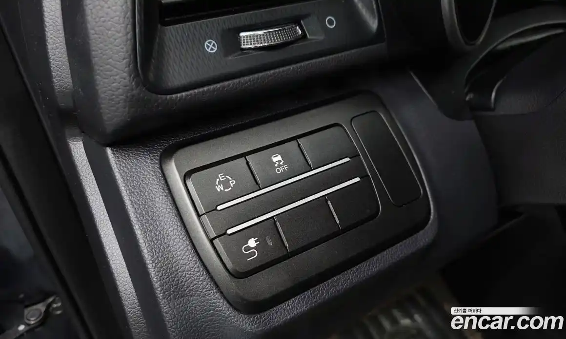SsangYong TIBOLI 2016 1.6 автомат (гидро), фото 12