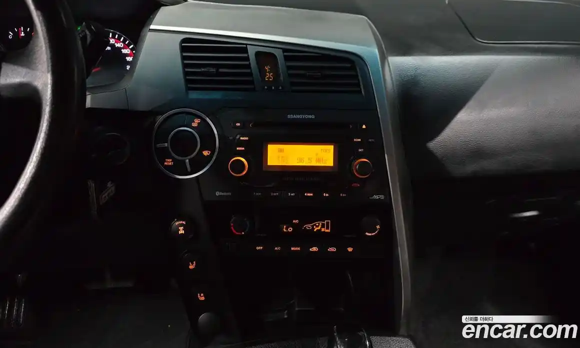 SsangYong Korando 2014 2.0 автомат (гидро), фото 19