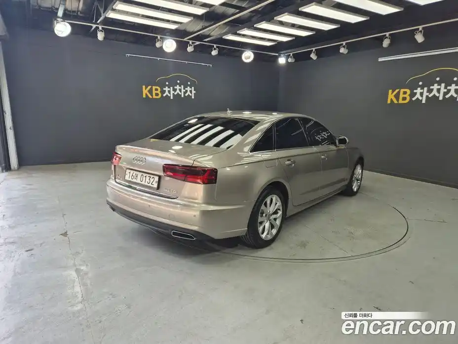 Audi A6 2016 2.0 автомат (гидро), фото 5