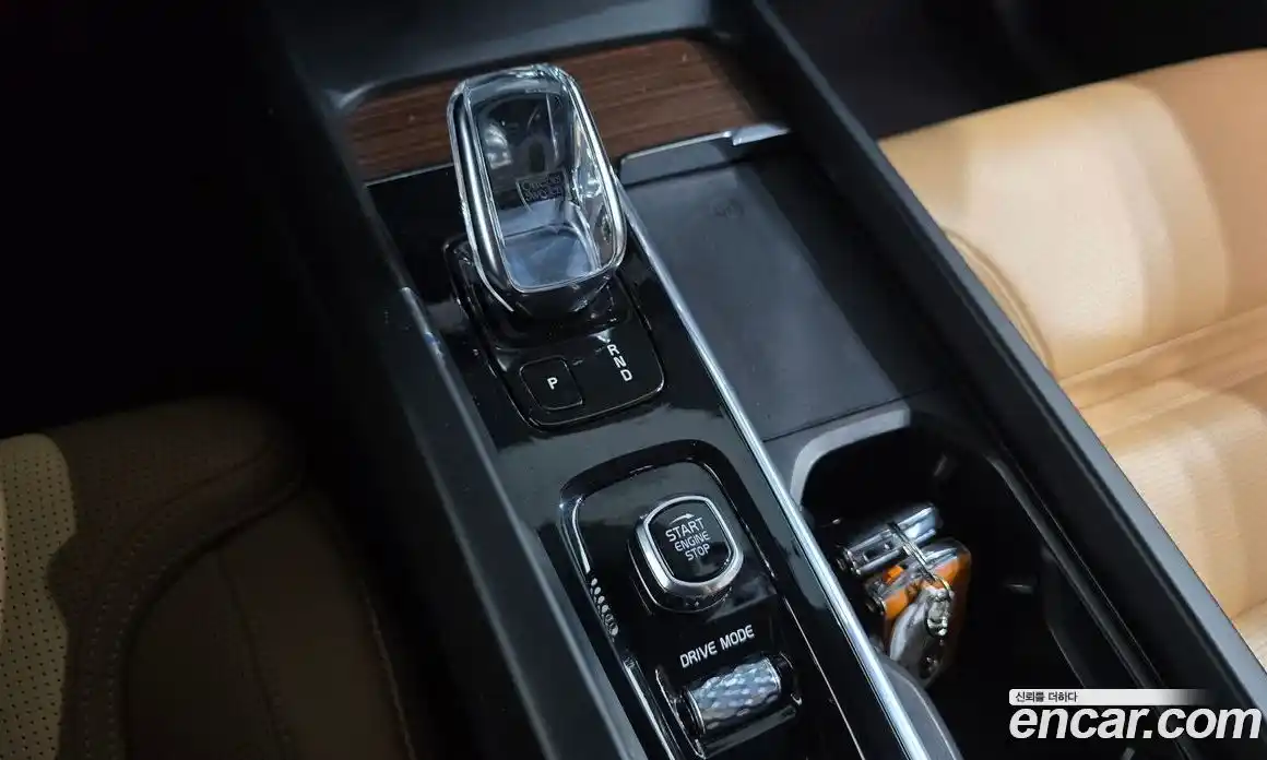 Volvo XC60 2021 2.0 автомат (гидро), фото 12