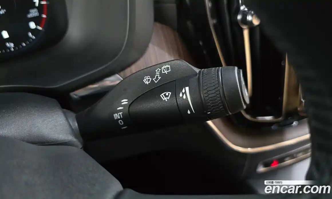 Volvo XC60 2021 2.0 автомат (гидро), фото 27
