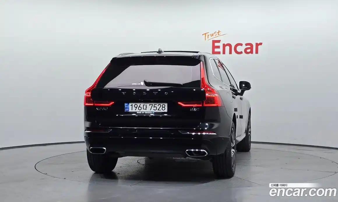 Volvo XC60 2021 2.0 автомат (гидро), фото 4