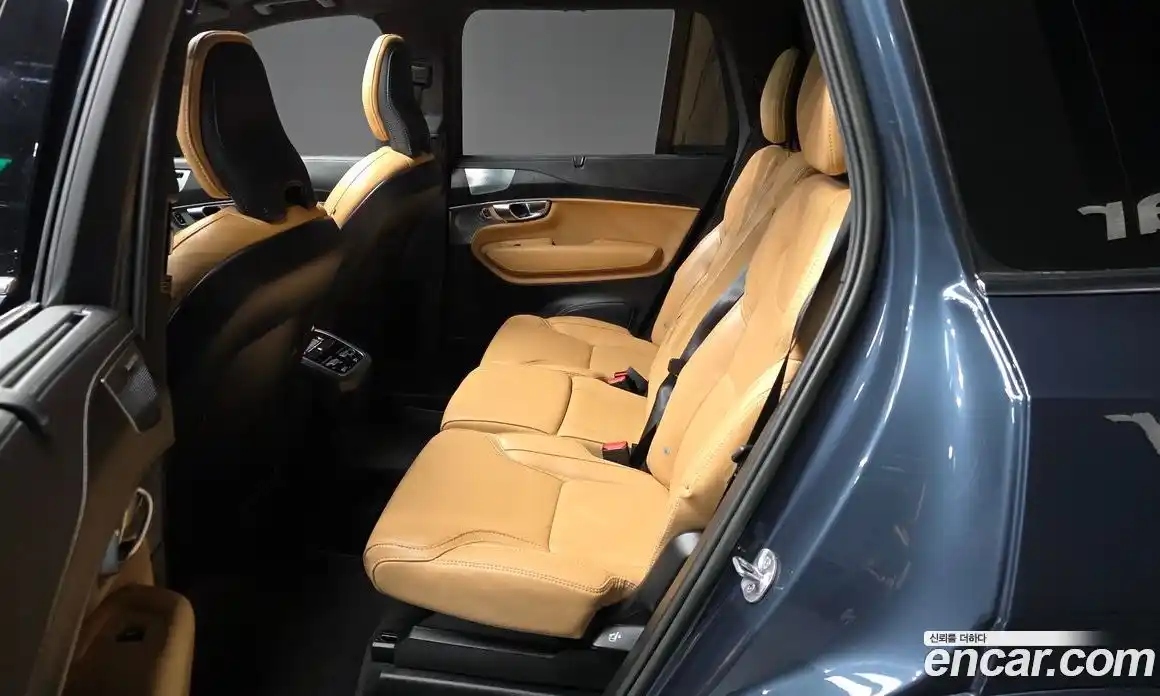 Volvo XC90 2023 2.0 автомат (гидро), фото 16