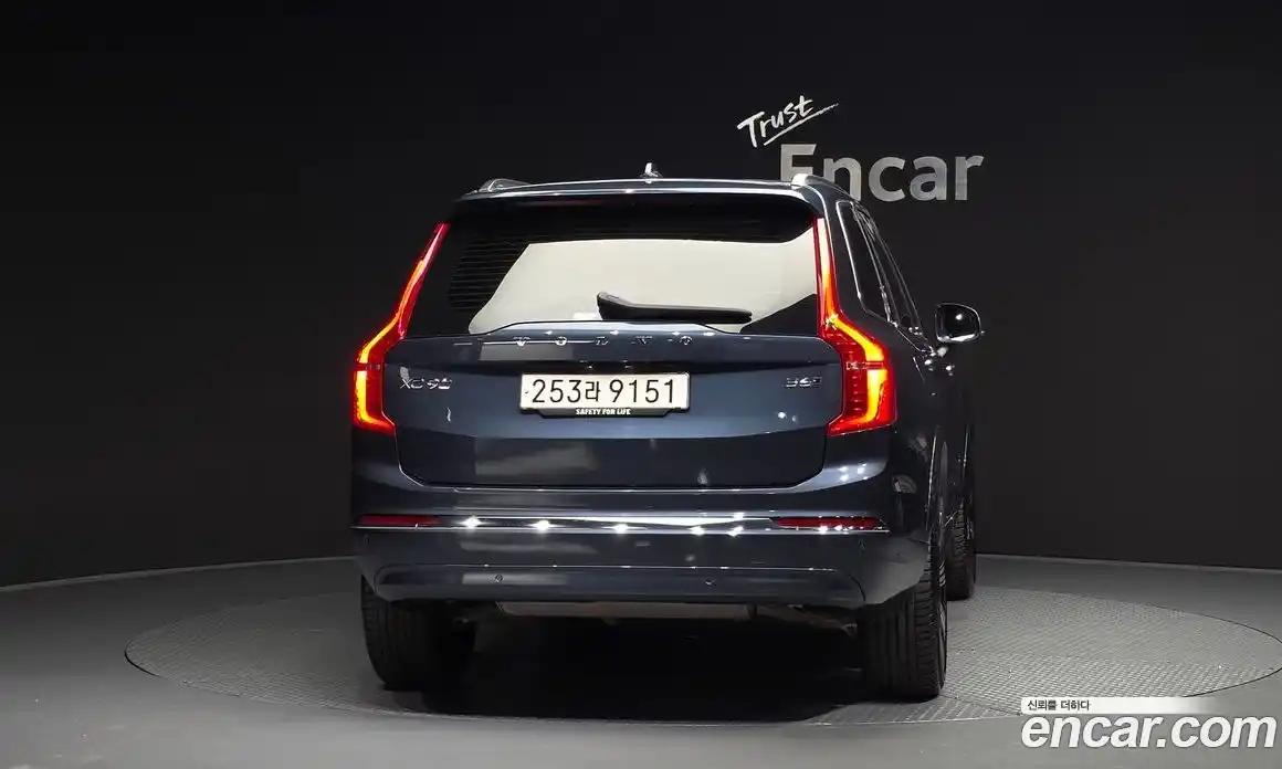 Volvo XC90 2023 2.0 автомат (гидро), фото 4