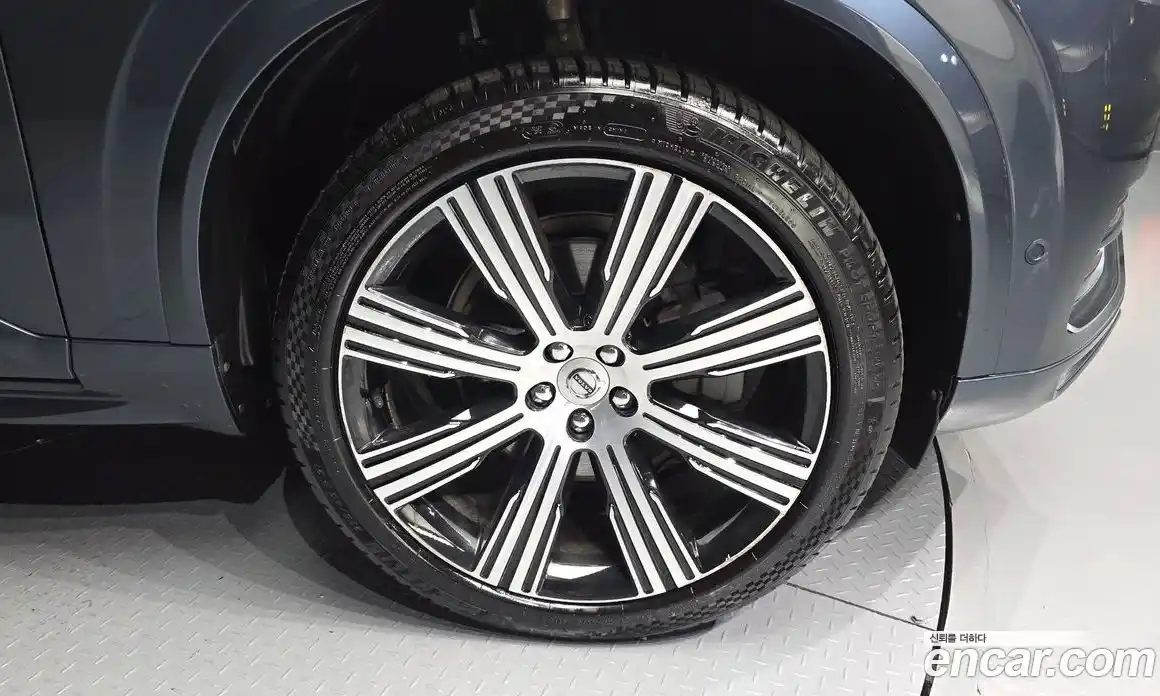 Volvo XC90 2023 2.0 автомат (гидро), фото 5