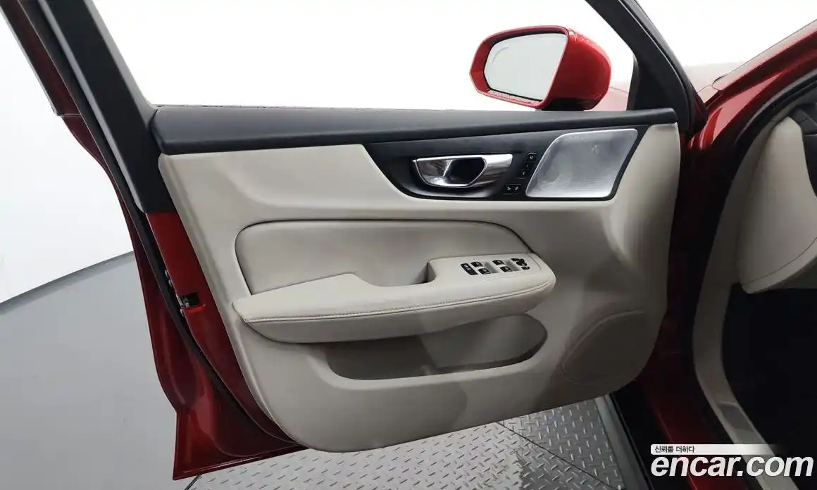 Volvo V60 2021 2.0 автомат (гидро), фото 14