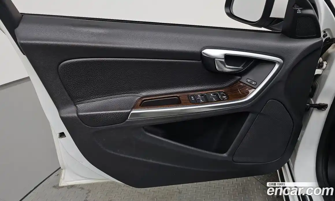 Volvo S60 2013 2.0 автомат (гидро), фото 14