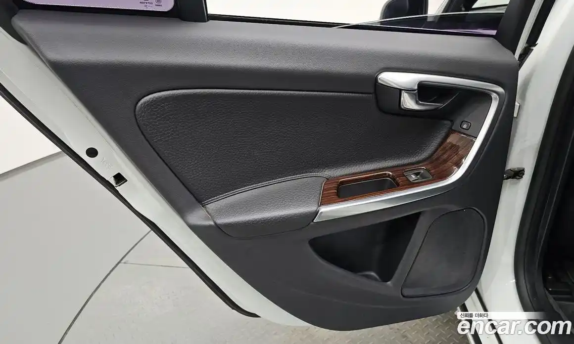 Volvo S60 2013 2.0 автомат (гидро), фото 15
