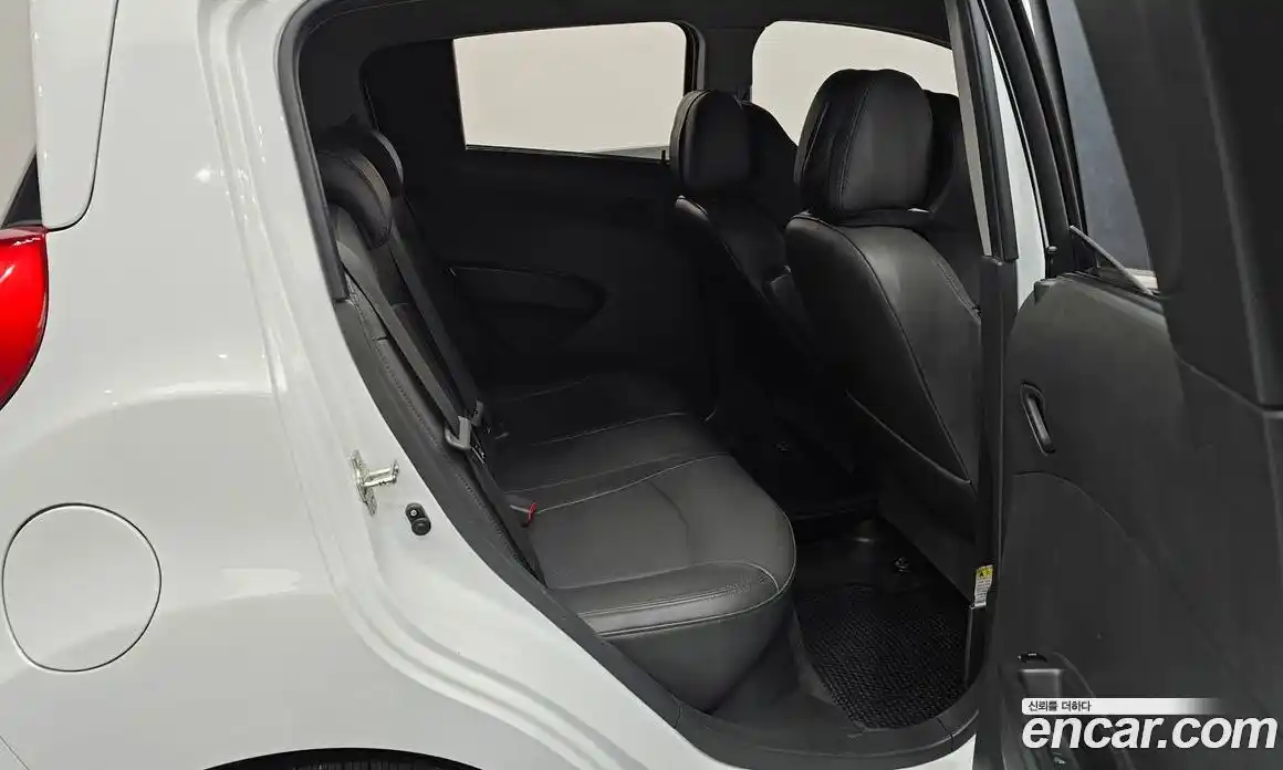 Chevrolet Spark 2013 1.0 автомат (гидро), фото 17 Chevrolet Spark 2013 1.0 автомат (гидро), фото 17