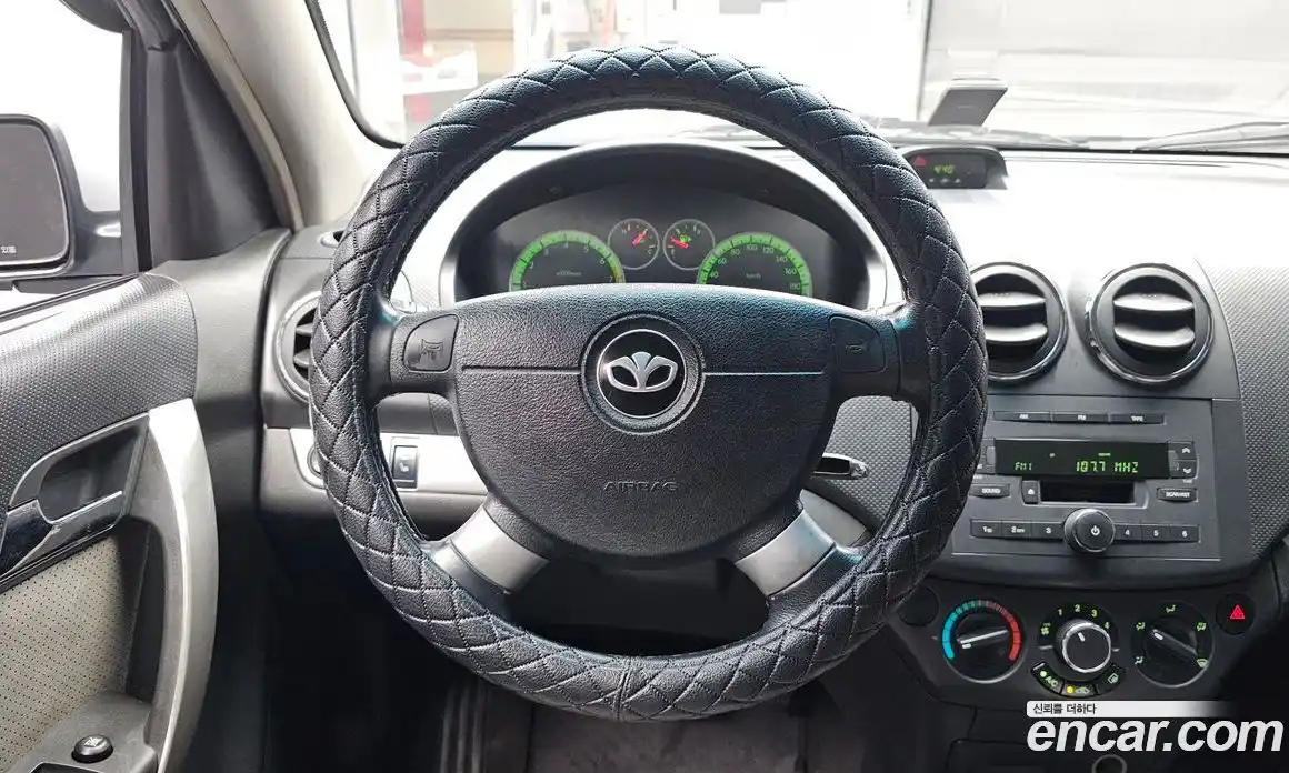 Chevrolet Gentra 2009 1.2 автомат (гидро), фото 13