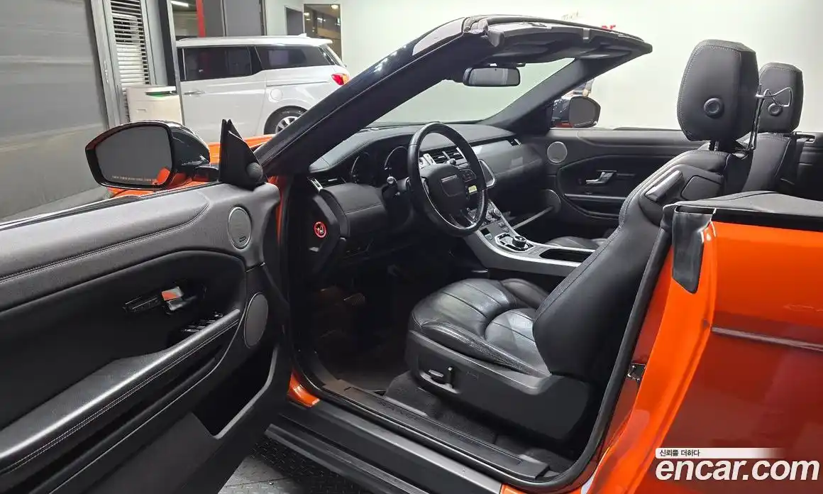 Land Rover Range Rover Evoque 2017 2.0 автомат (гидро), фото 13