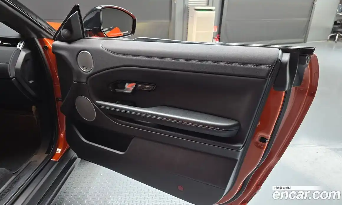 Land Rover Range Rover Evoque 2017 2.0 автомат (гидро), фото 15