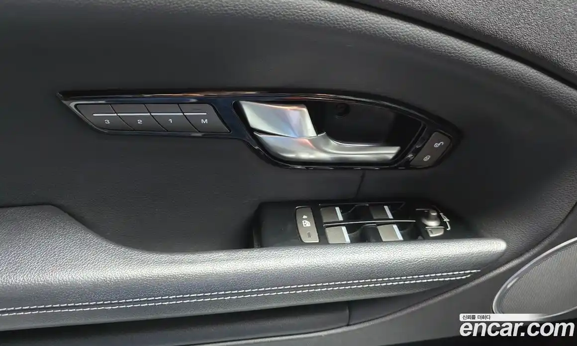 Land Rover Range Rover Evoque 2017 2.0 автомат (гидро), фото 20