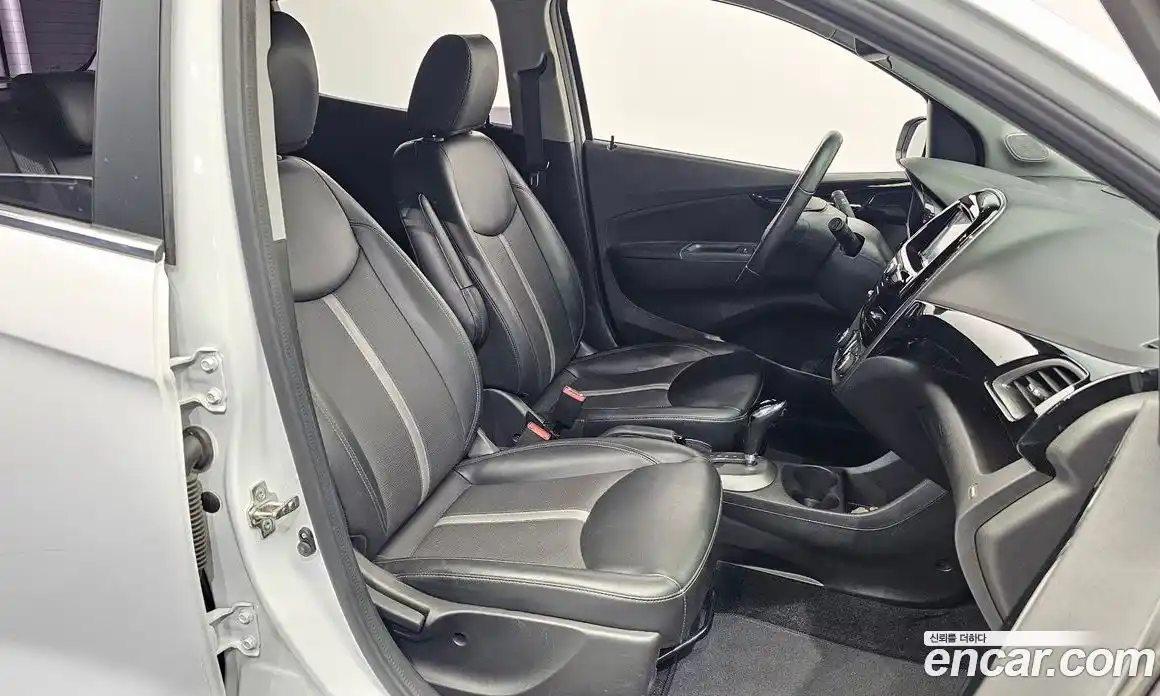Chevrolet Spark 2019 1.0 автомат (гидро), фото 17